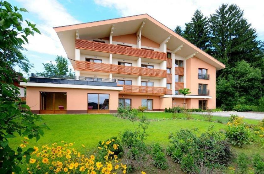 Alpe-Adria Apartments Chanel Top12 Oberaichwald  Bagian luar foto